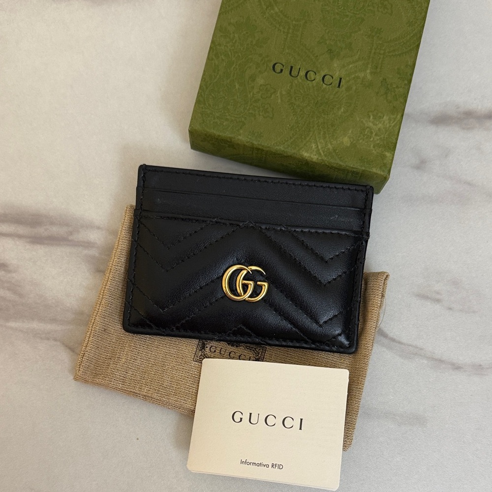(90% New) Gucci Black Leather Card Holder - Picture 2 of 7